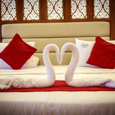 Thai Beach Resort Tiruchchendūr Exteriör bild