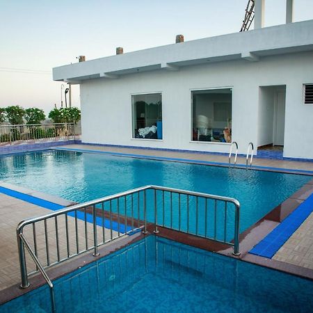 Thai Beach Resort Tiruchchendūr Exteriör bild